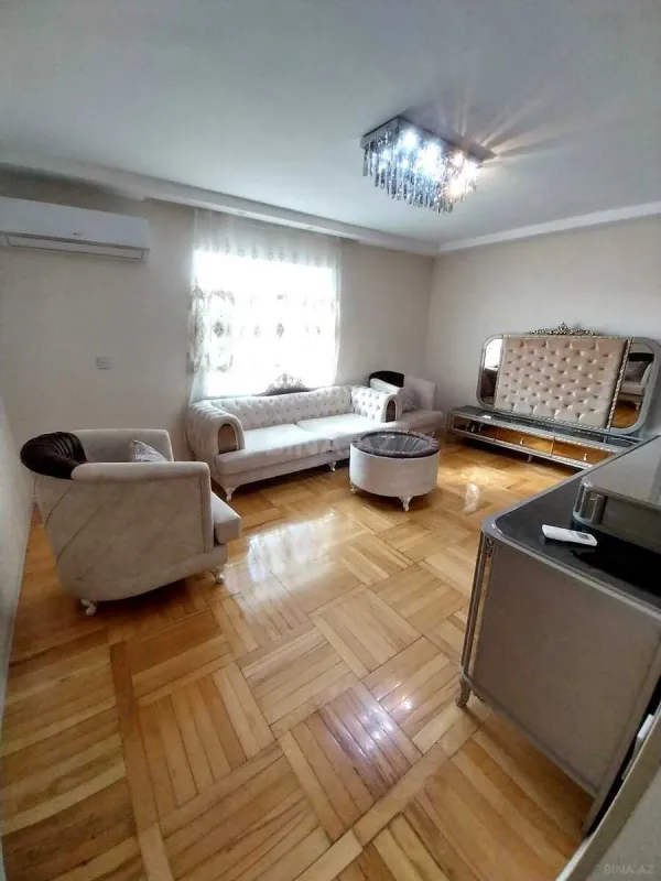 Kirayə verilir 2 otaqlı mənzil 65 m²