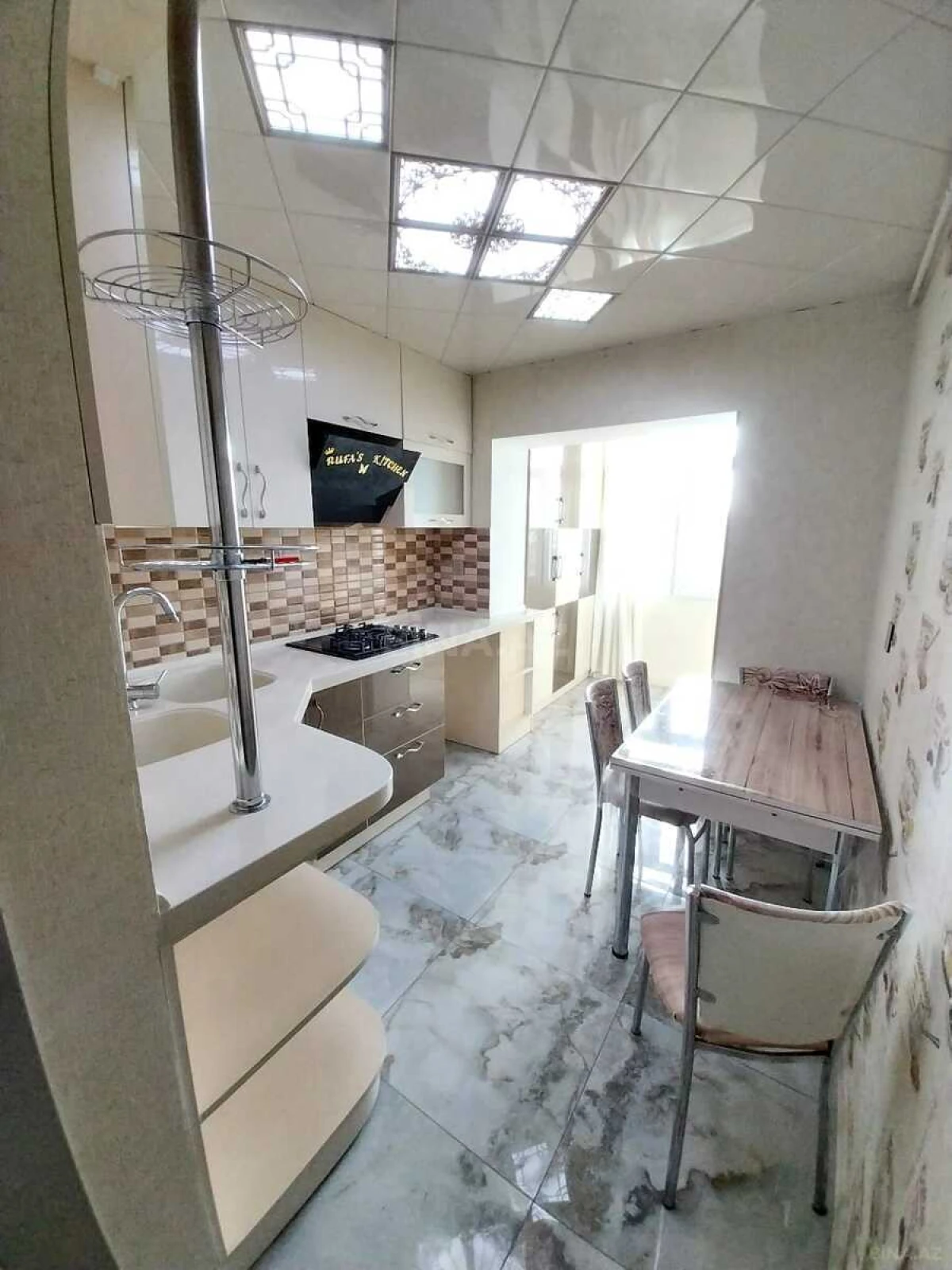 Kirayə verilir 2 otaqlı mənzil 65 m²