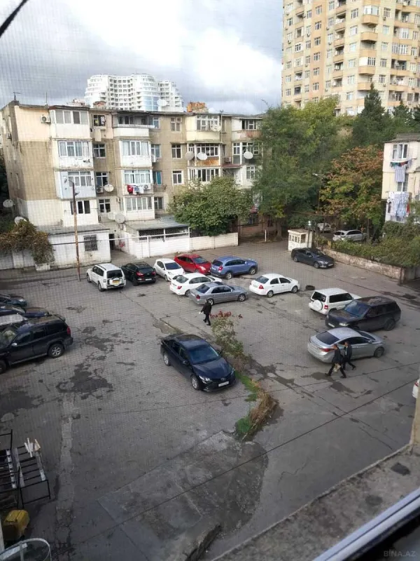 Kirayə verilir 2 otaqlı mənzil 65 m²