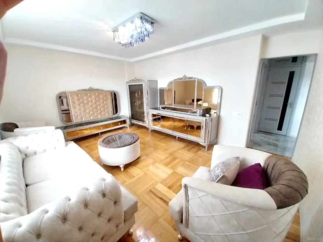 Kirayə verilir 2 otaqlı mənzil 65 m²