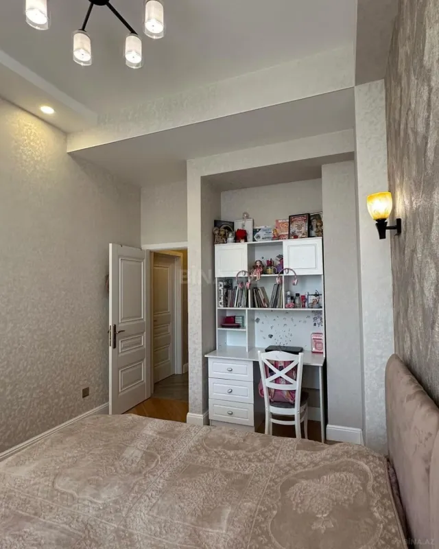 Satılır 3 otaqlı mənzil 100 m²