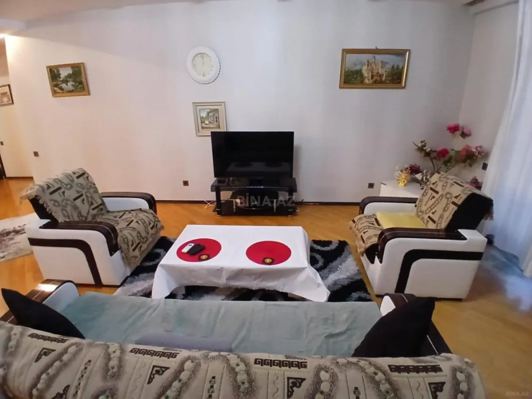 Kirayə verilir 3 otaqlı mənzil 140 m²