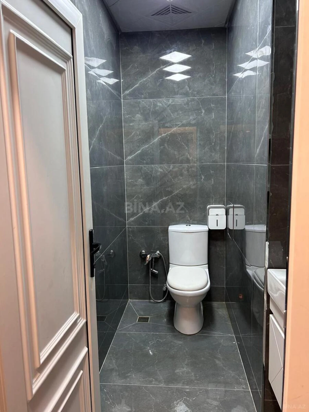 Kirayə verilir 2 otaqlı mənzil 80 m²
