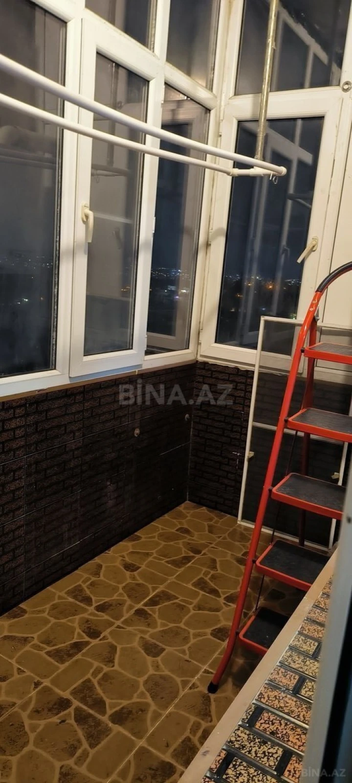 Kirayə verilir 2 otaqlı mənzil 80 m²