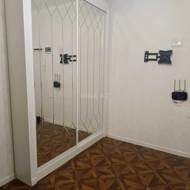 Kirayə verilir 2 otaqlı mənzil 80 m²