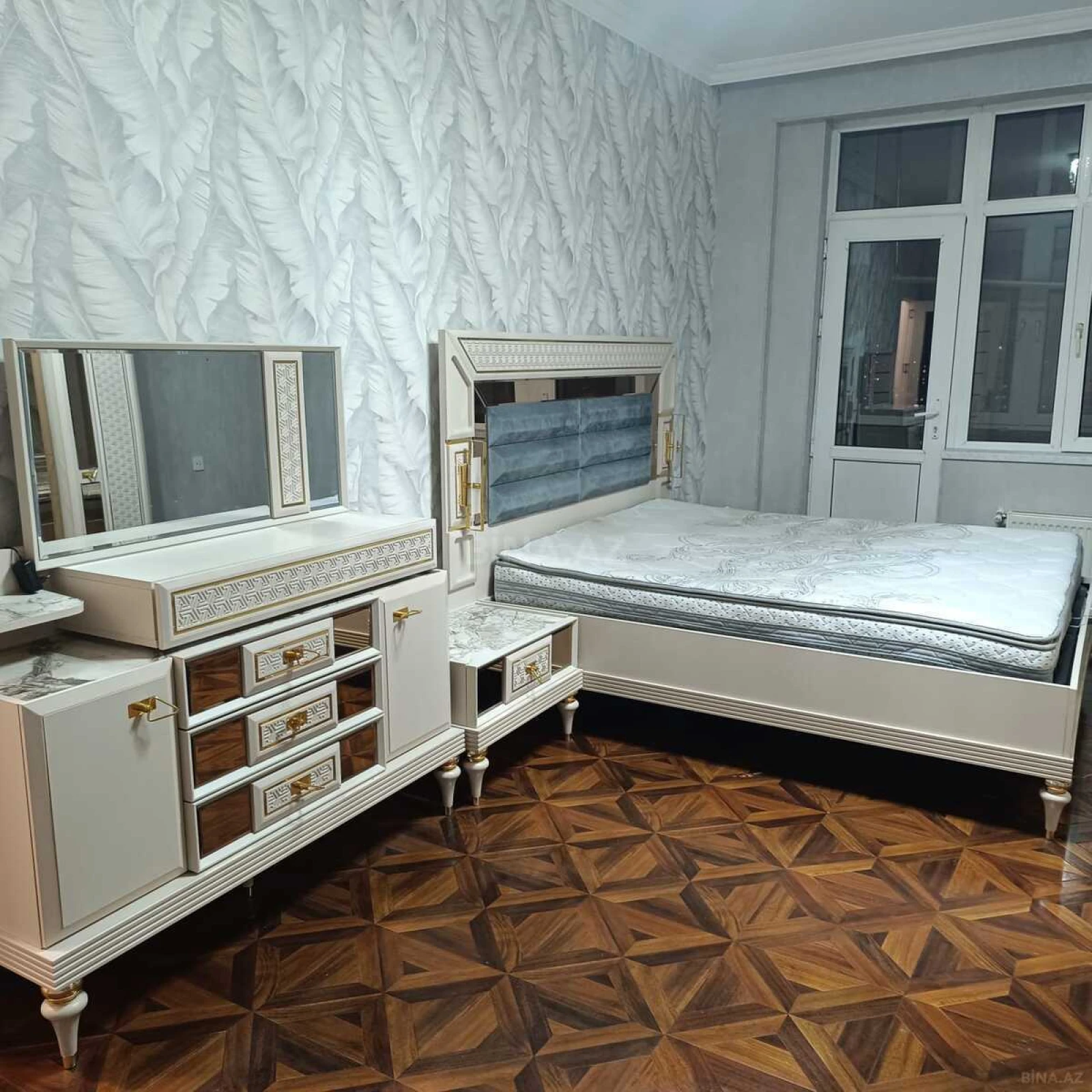 Kirayə verilir 2 otaqlı mənzil 80 m²