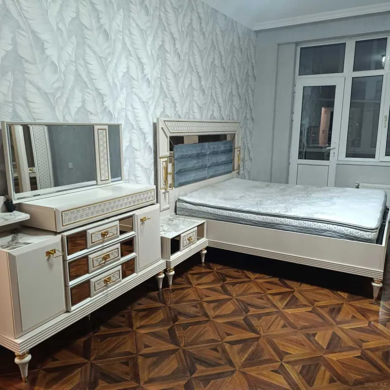 Kirayə verilir 2 otaqlı mənzil 80 m²
