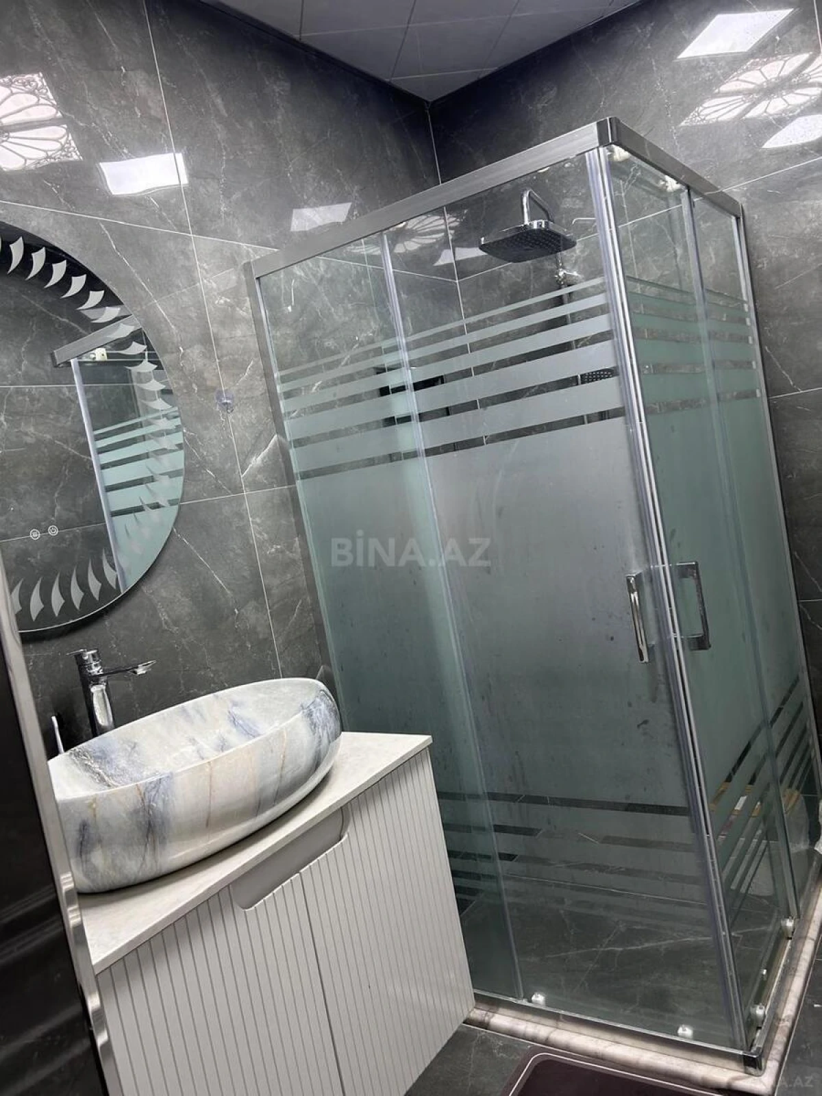 Kirayə verilir 2 otaqlı mənzil 80 m²