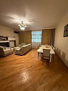 Satılır 3 otaqlı mənzil 154 m²
