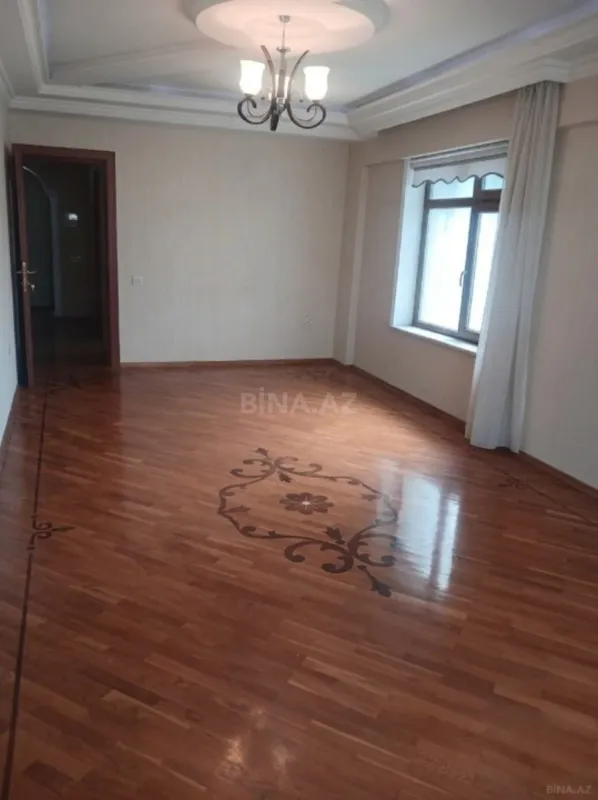Satılır 2 otaqlı mənzil 76 m²
