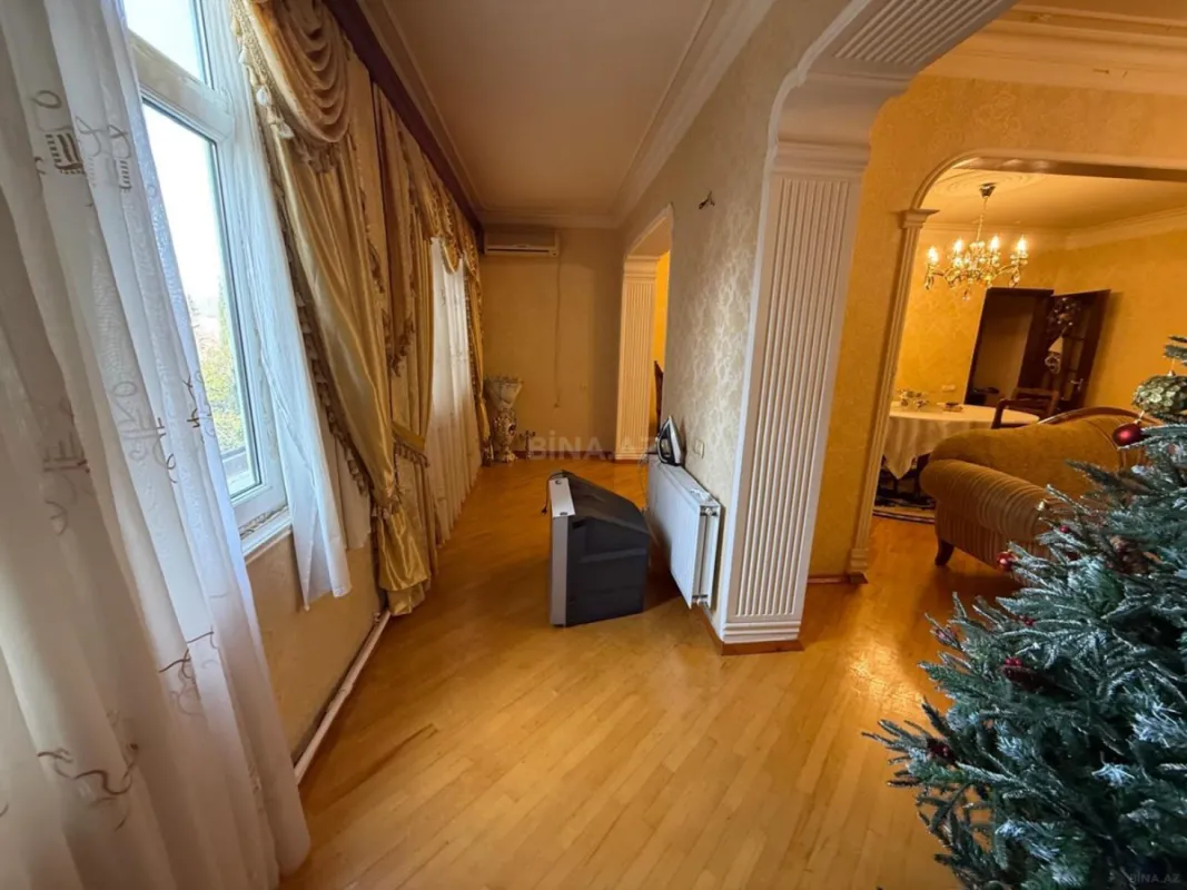 Satılır 5 otaqlı mənzil 120 m²