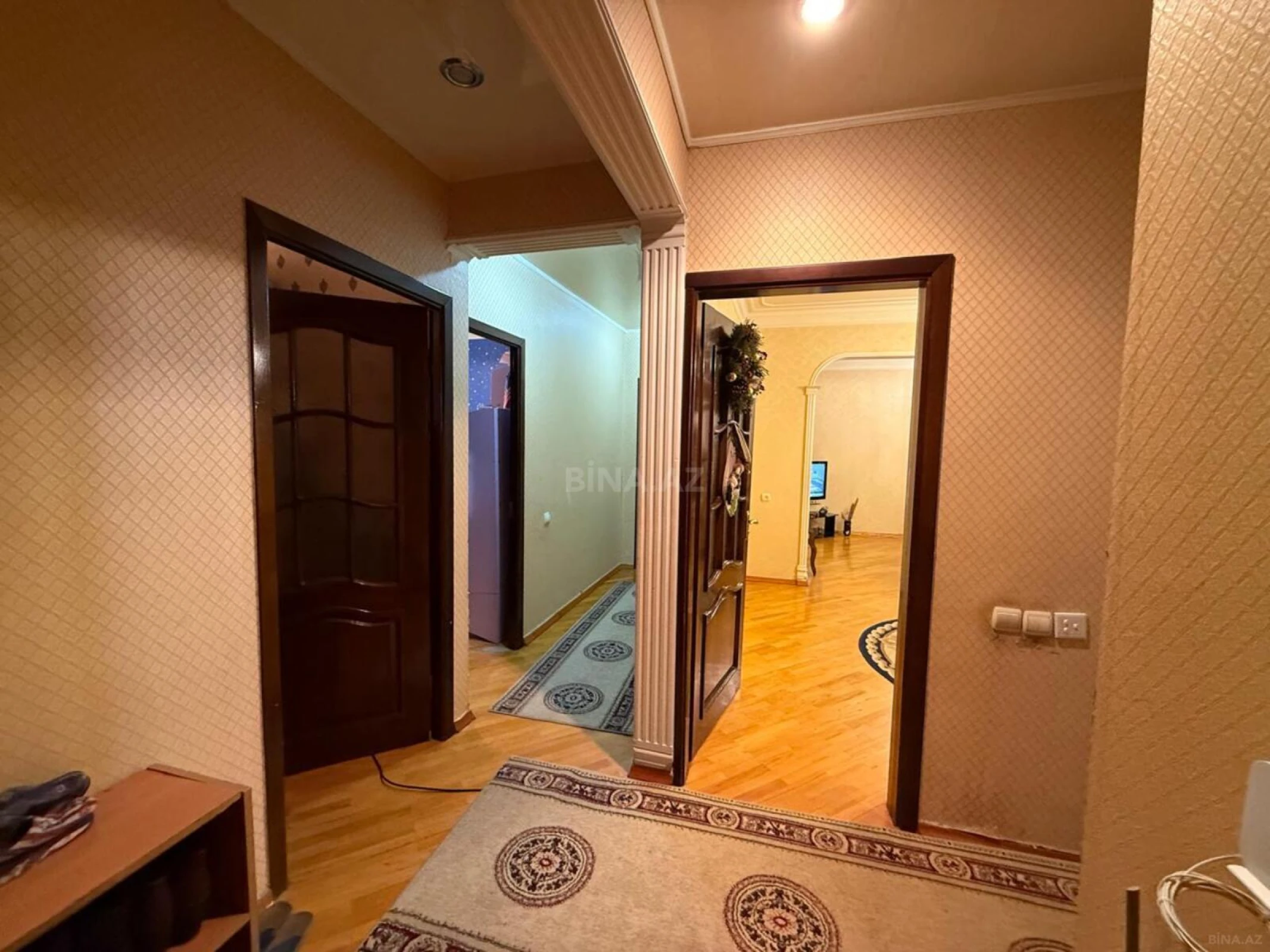 Satılır 5 otaqlı mənzil 120 m²