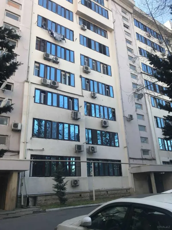 Satılır 5 otaqlı mənzil 120 m²