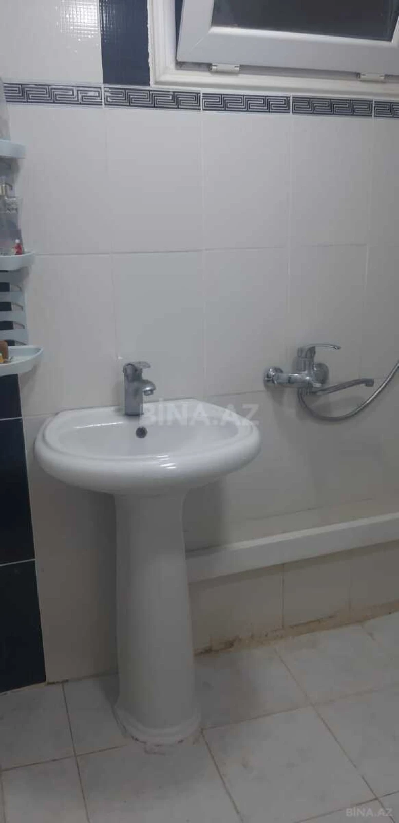 Kirayə verilir 2 otaqlı mənzil 45 m²