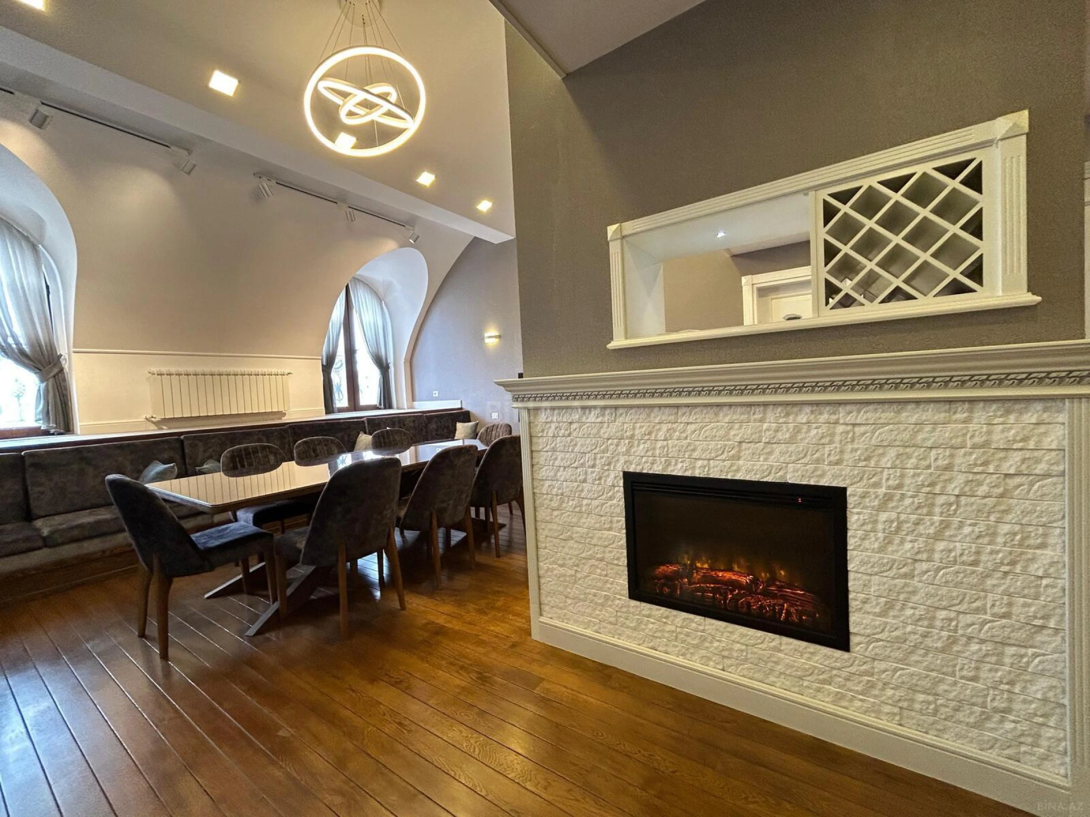 Kirayə verilir 6 otaqlı mənzil 275 m²