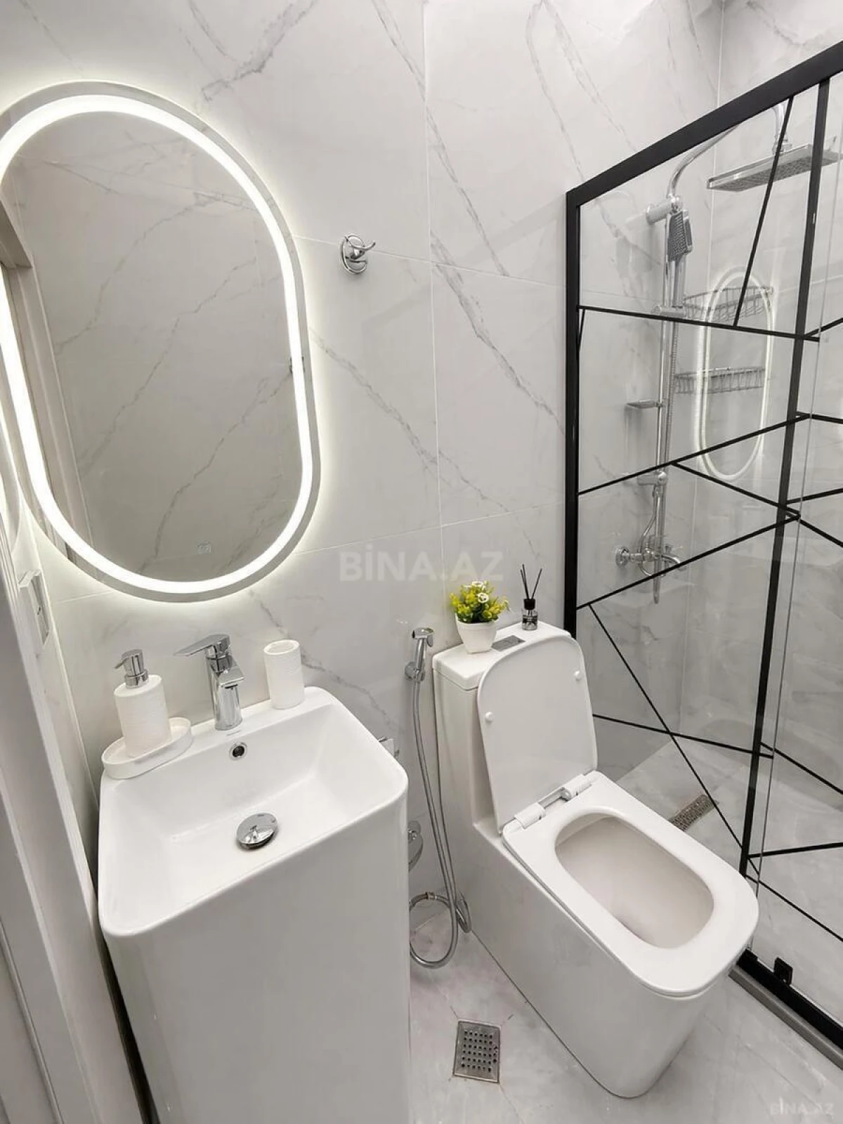 Satılır 2 otaqlı mənzil 55 m²