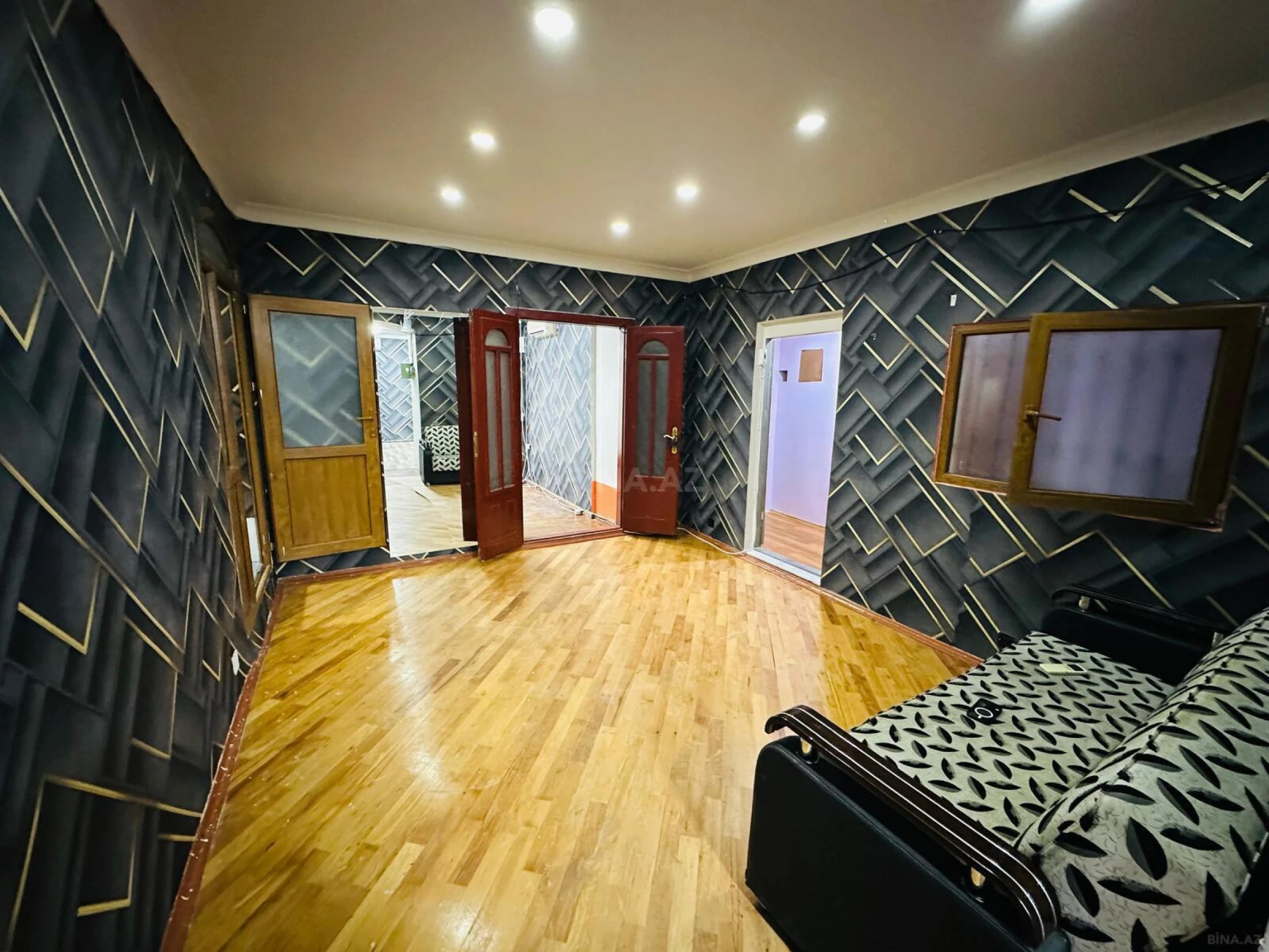 Kirayə verilir 3 otaqlı ofis 80 m²