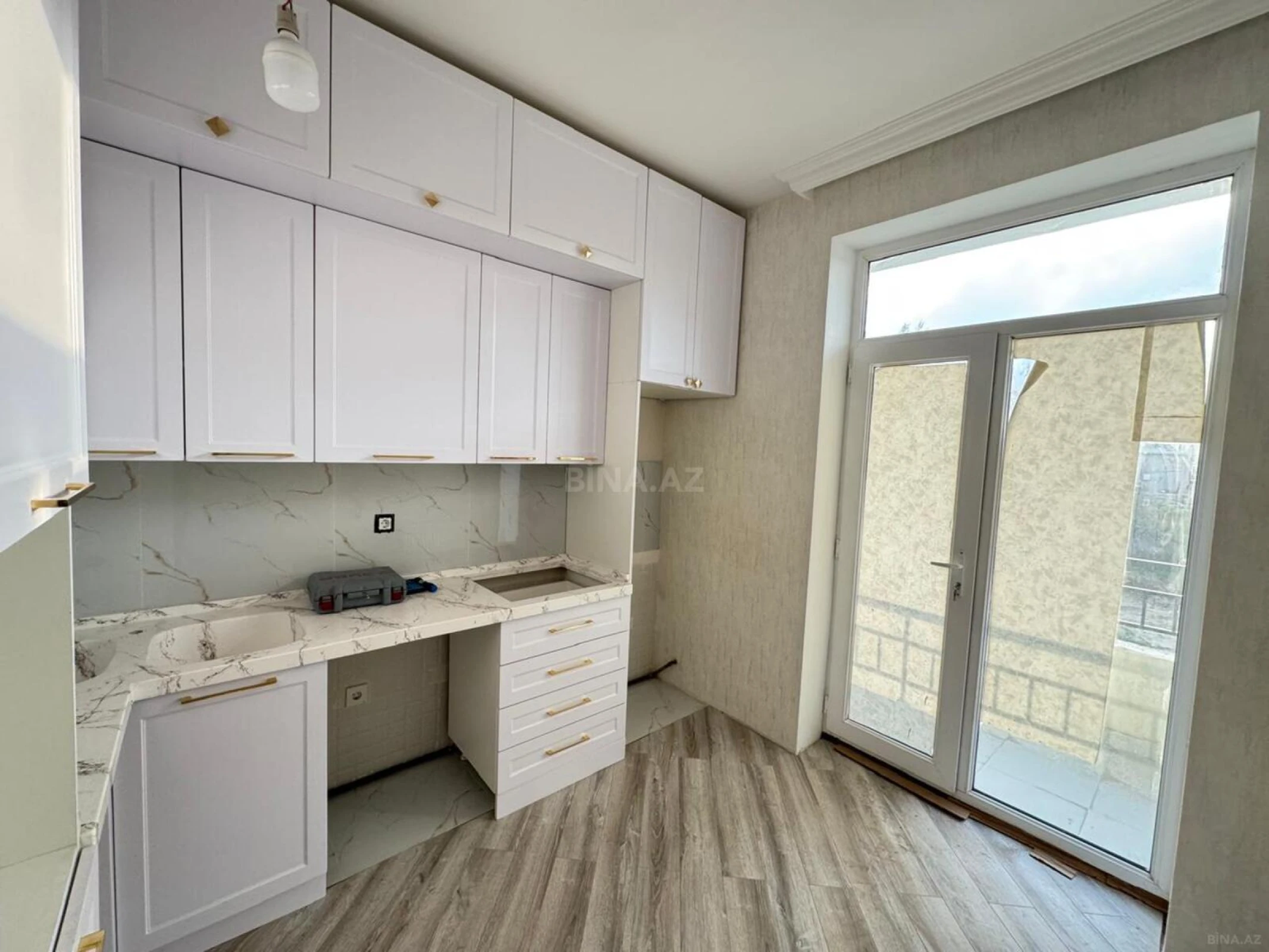 Kirayə verilir 3 otaqlı mənzil 92 m²
