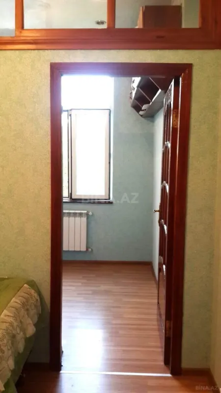 Satılır 4 otaqlı mənzil 102 m²