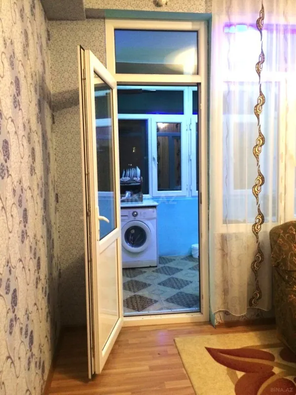 Satılır 4 otaqlı mənzil 102 m²