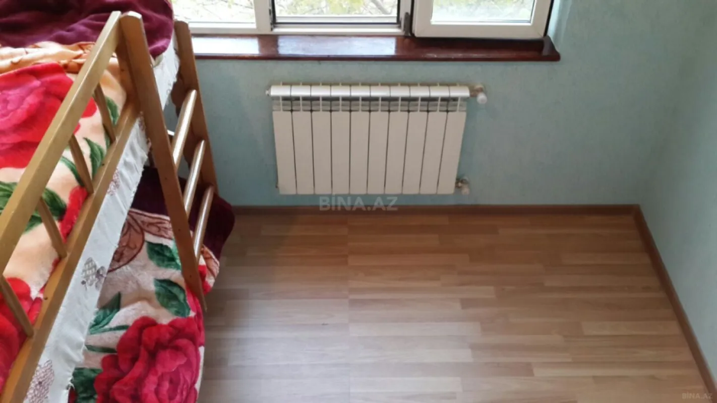 Satılır 4 otaqlı mənzil 102 m²
