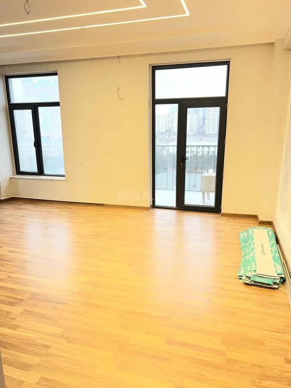 Satılır 3 otaqlı mənzil 97 m²