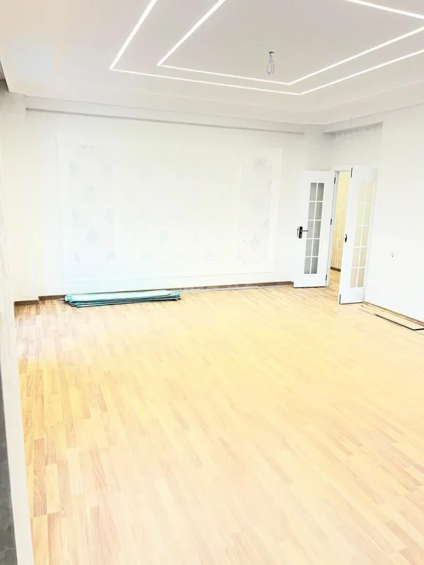 Satılır 3 otaqlı mənzil 97 m²