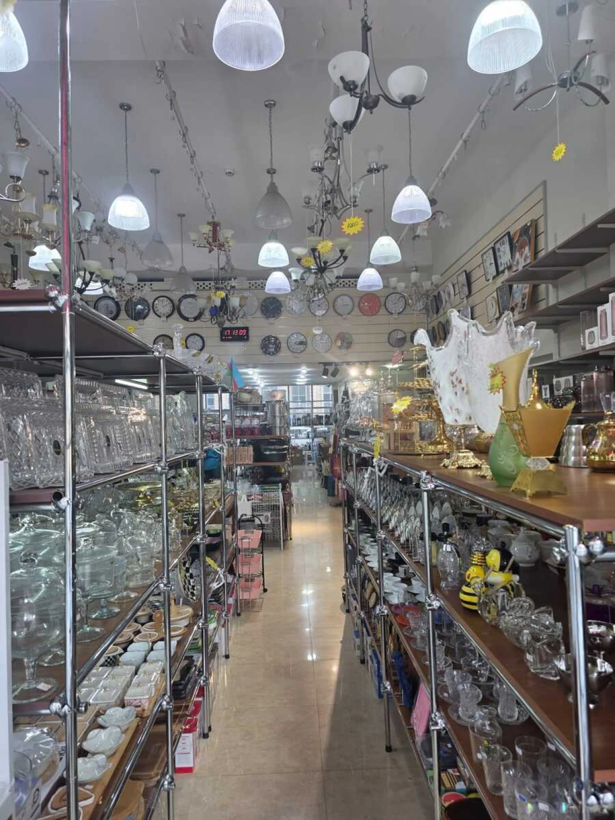 Kirayə verilir obyekt 615 m²