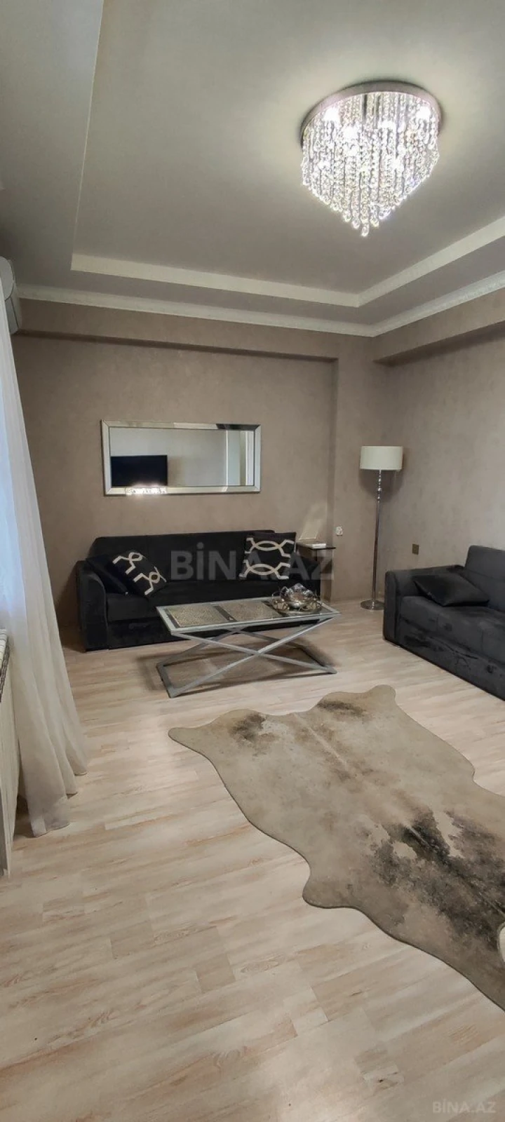 Satılır 2 otaqlı mənzil 70 m²