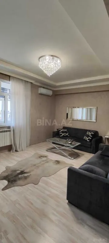 Satılır 2 otaqlı mənzil 70 m²
