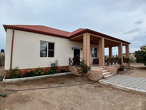 Satılır 4 otaqlı həyət evi 130 m²
