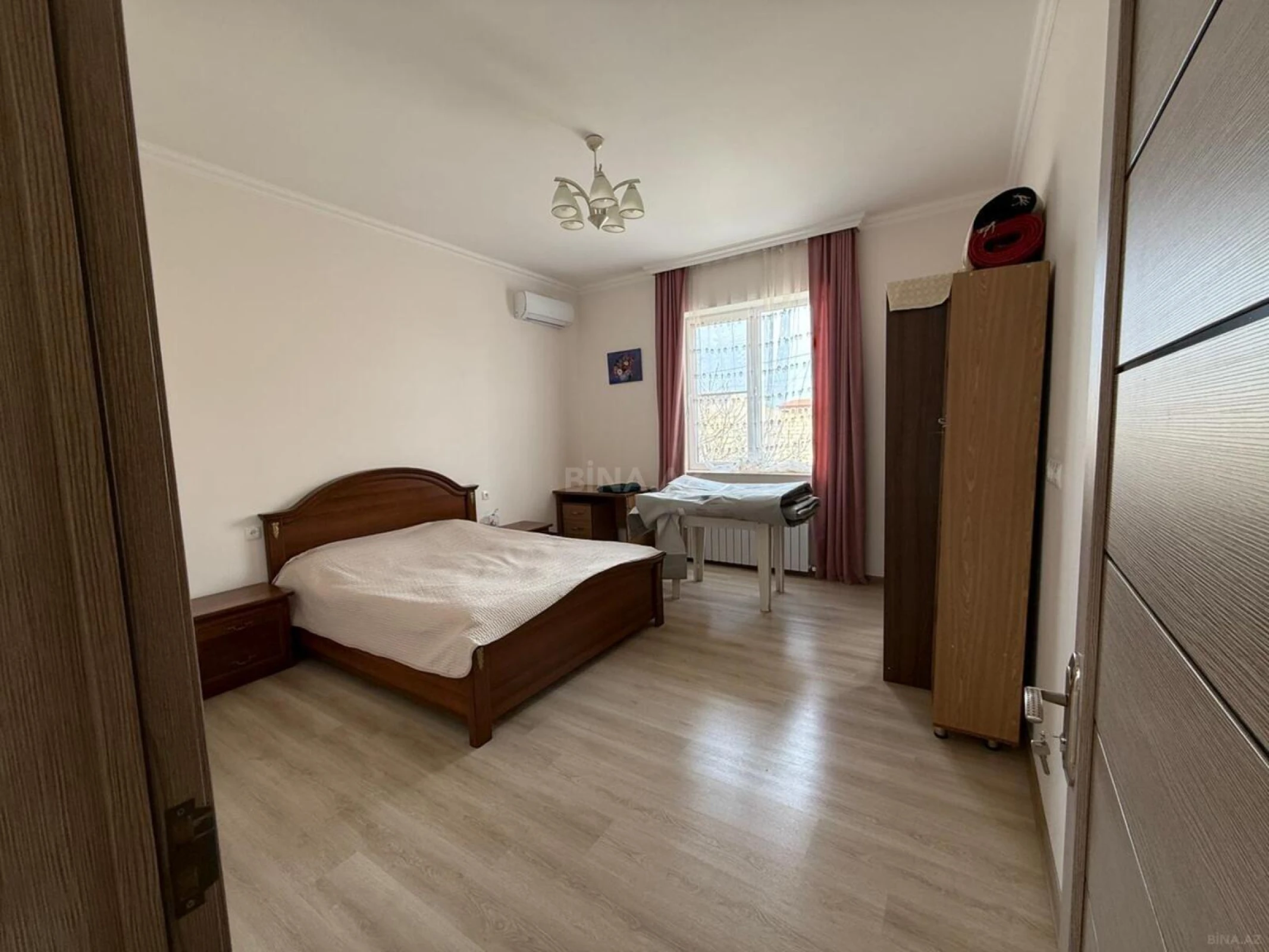 Satılır 4 otaqlı həyət evi 130 m²