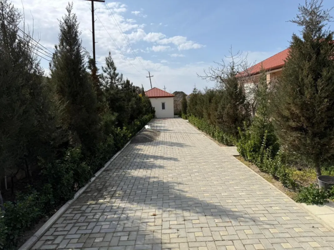 Satılır 4 otaqlı həyət evi 130 m²