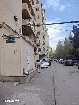 Satılır 2 otaqlı mənzil 65 m²