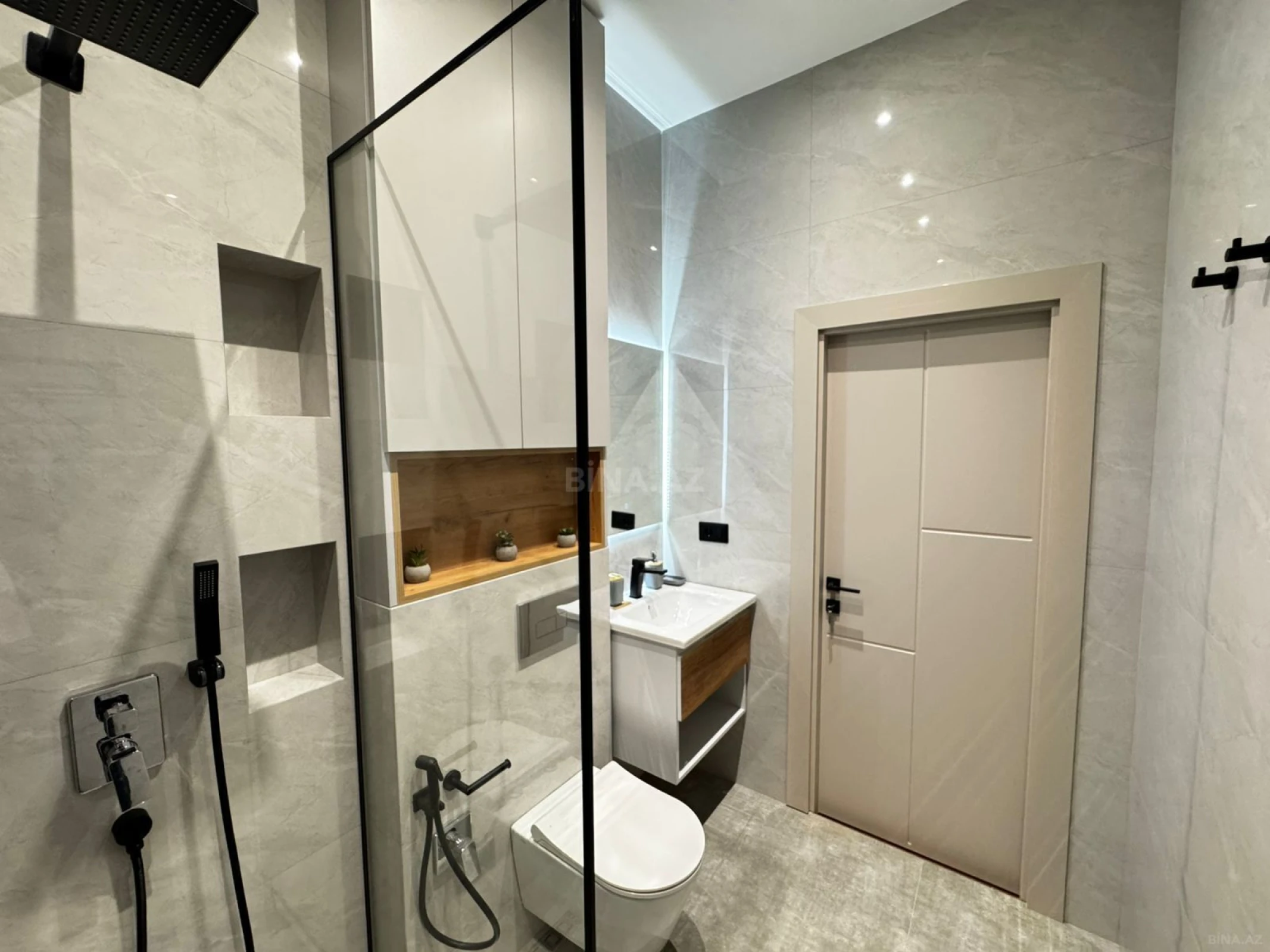 Satılır 1 otaqlı mənzil 58 m²