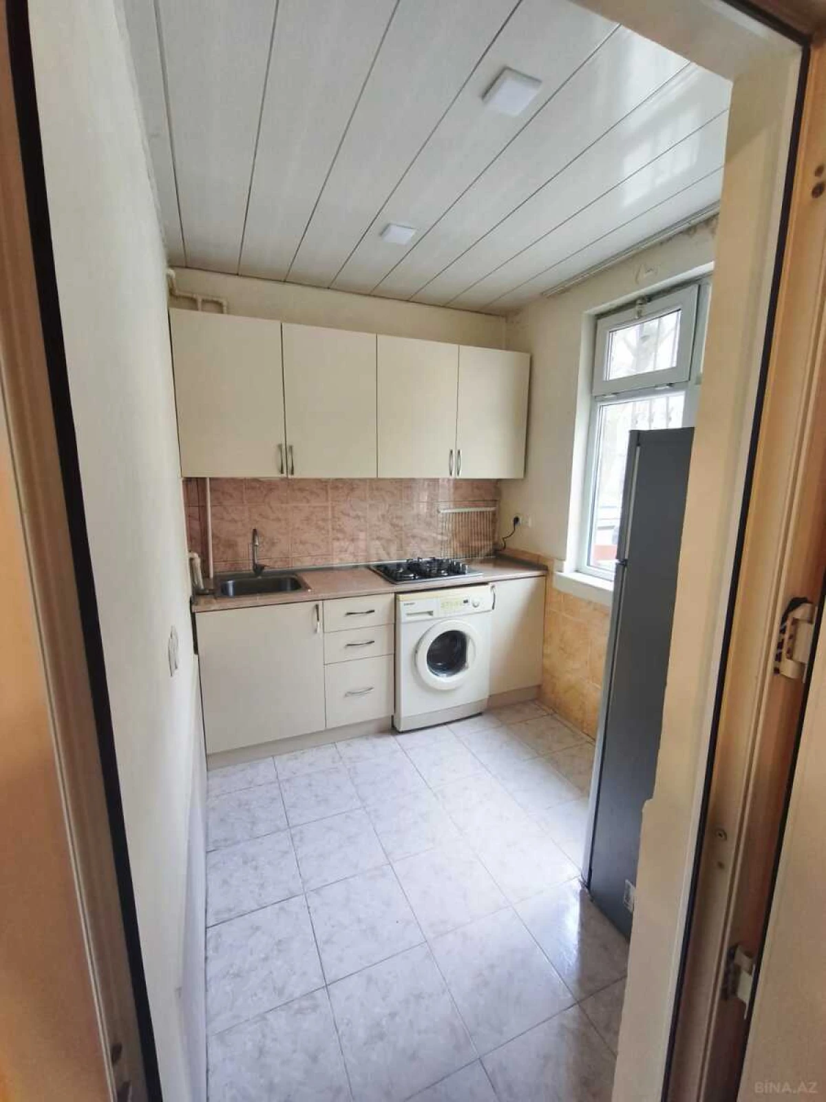 Kirayə verilir 2 otaqlı mənzil 45 m²