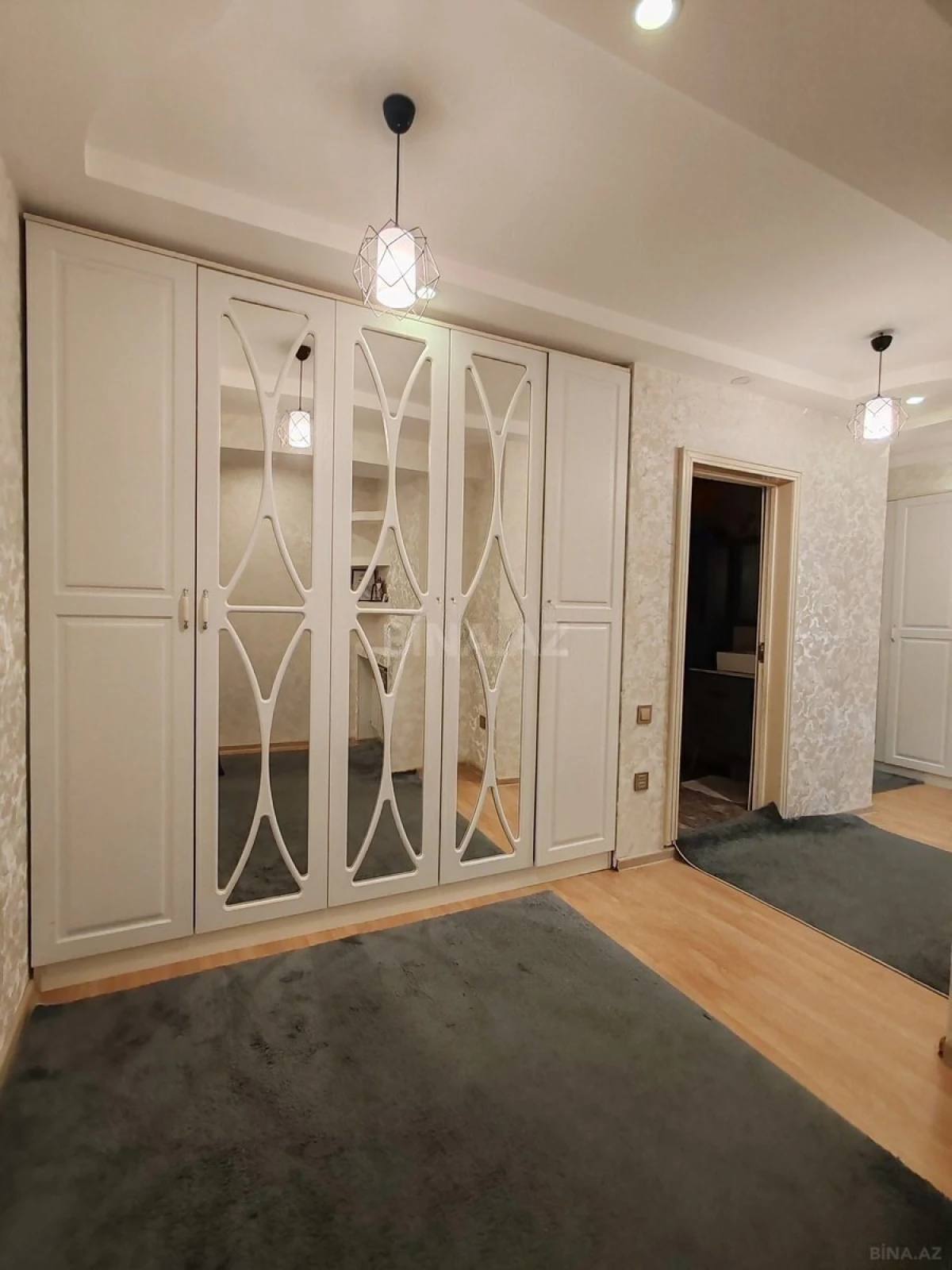 Satılır 2 otaqlı mənzil 62 m²