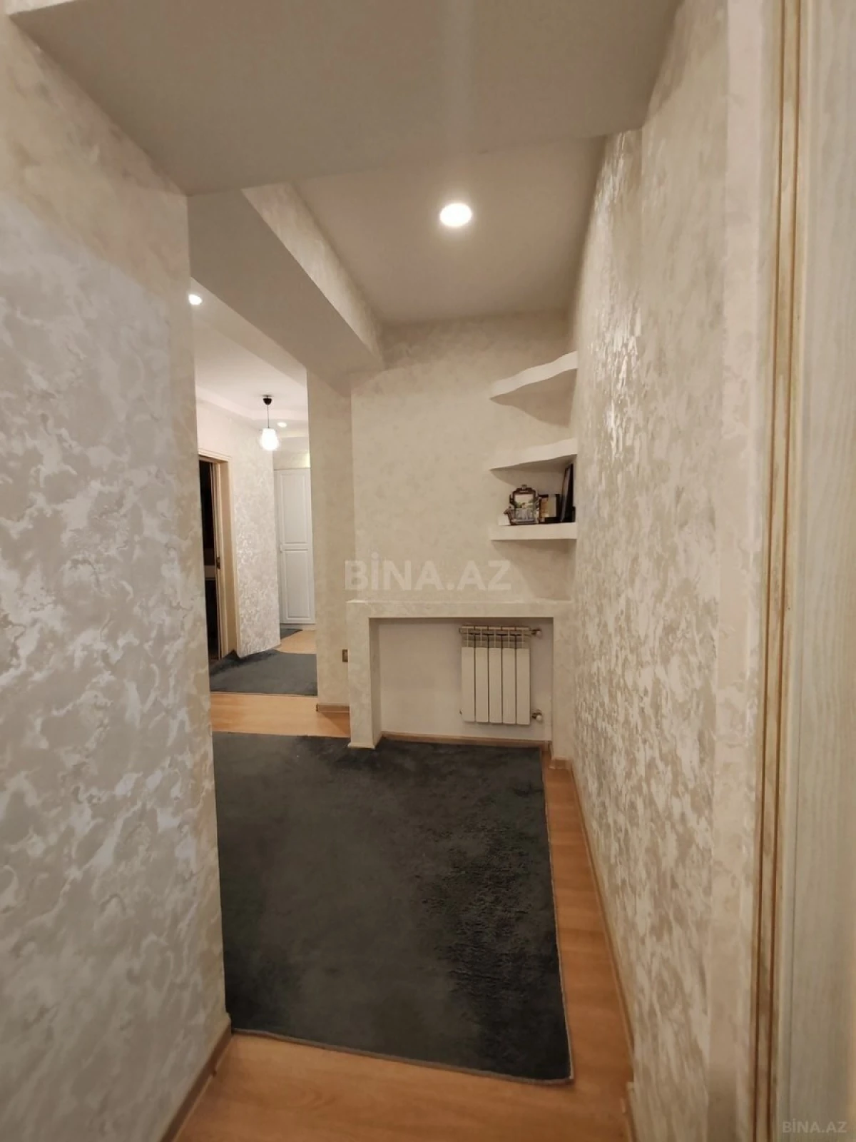 Satılır 2 otaqlı mənzil 62 m²