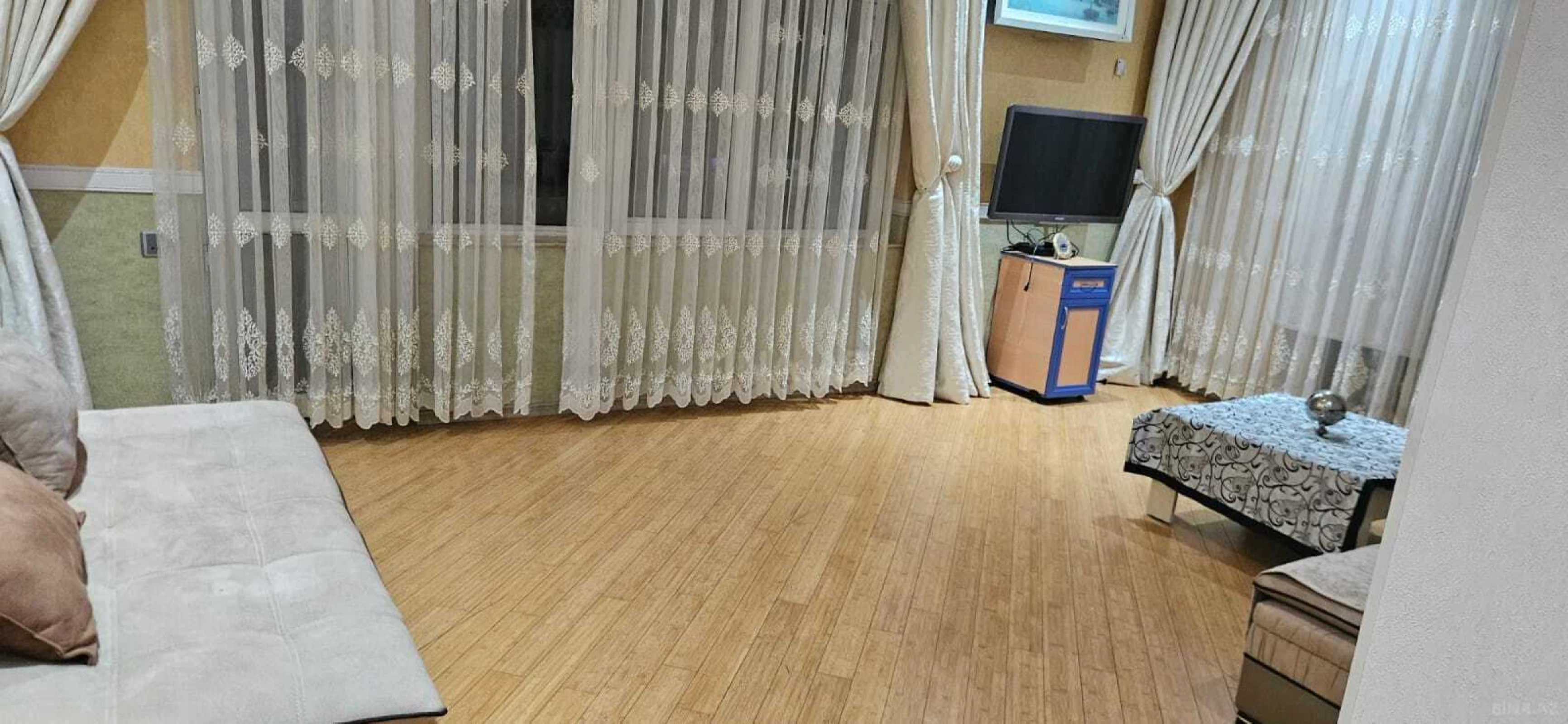 Kirayə verilir 3 otaqlı mənzil 100 m²