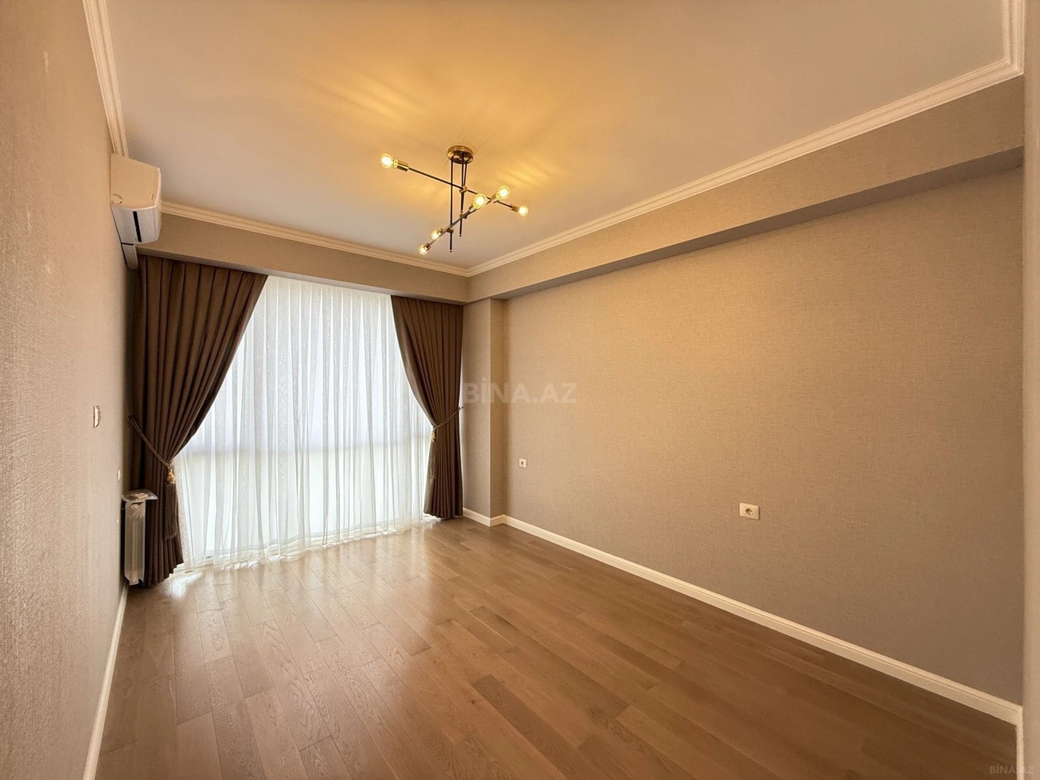 Satılır 3 otaqlı mənzil 96 m²