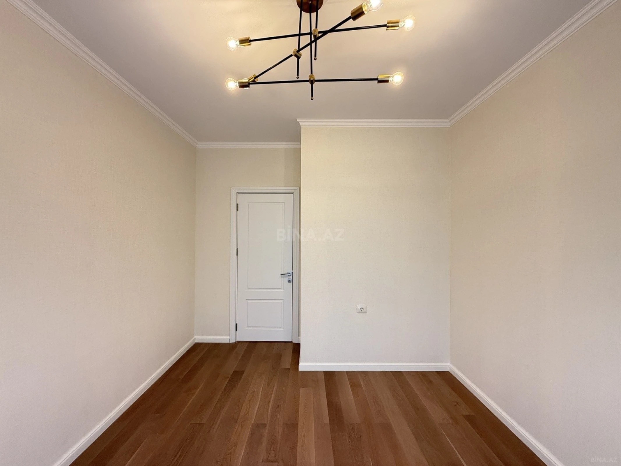Satılır 3 otaqlı mənzil 96 m²