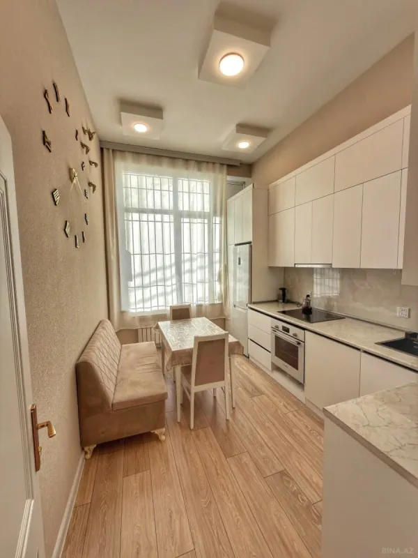 Satılır 2 otaqlı mənzil 83 m²