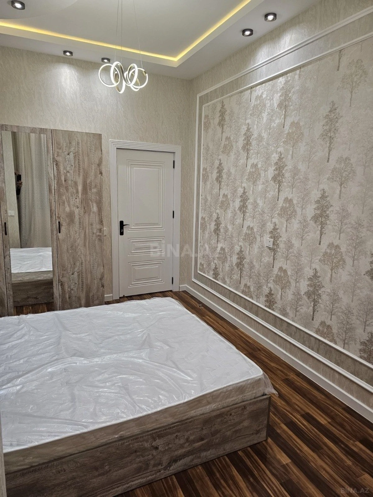 Satılır 2 otaqlı mənzil 68 m²