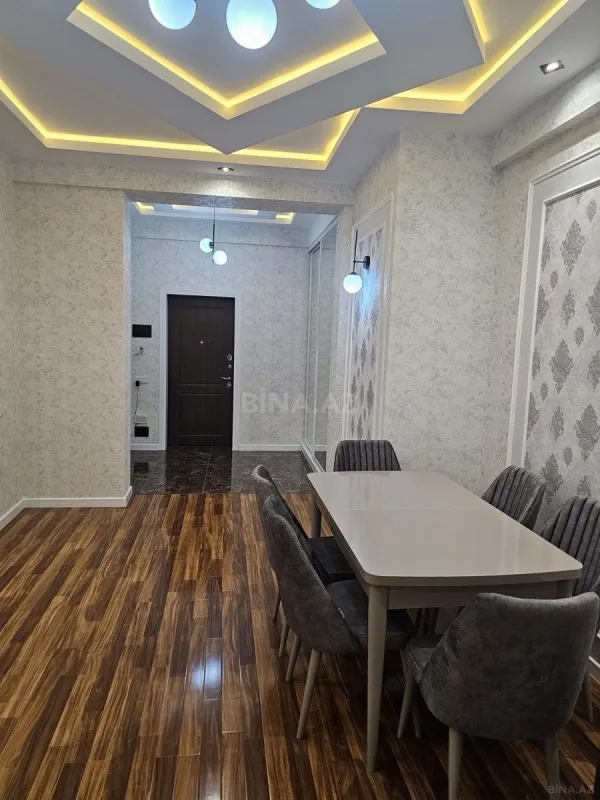 Satılır 2 otaqlı mənzil 68 m²