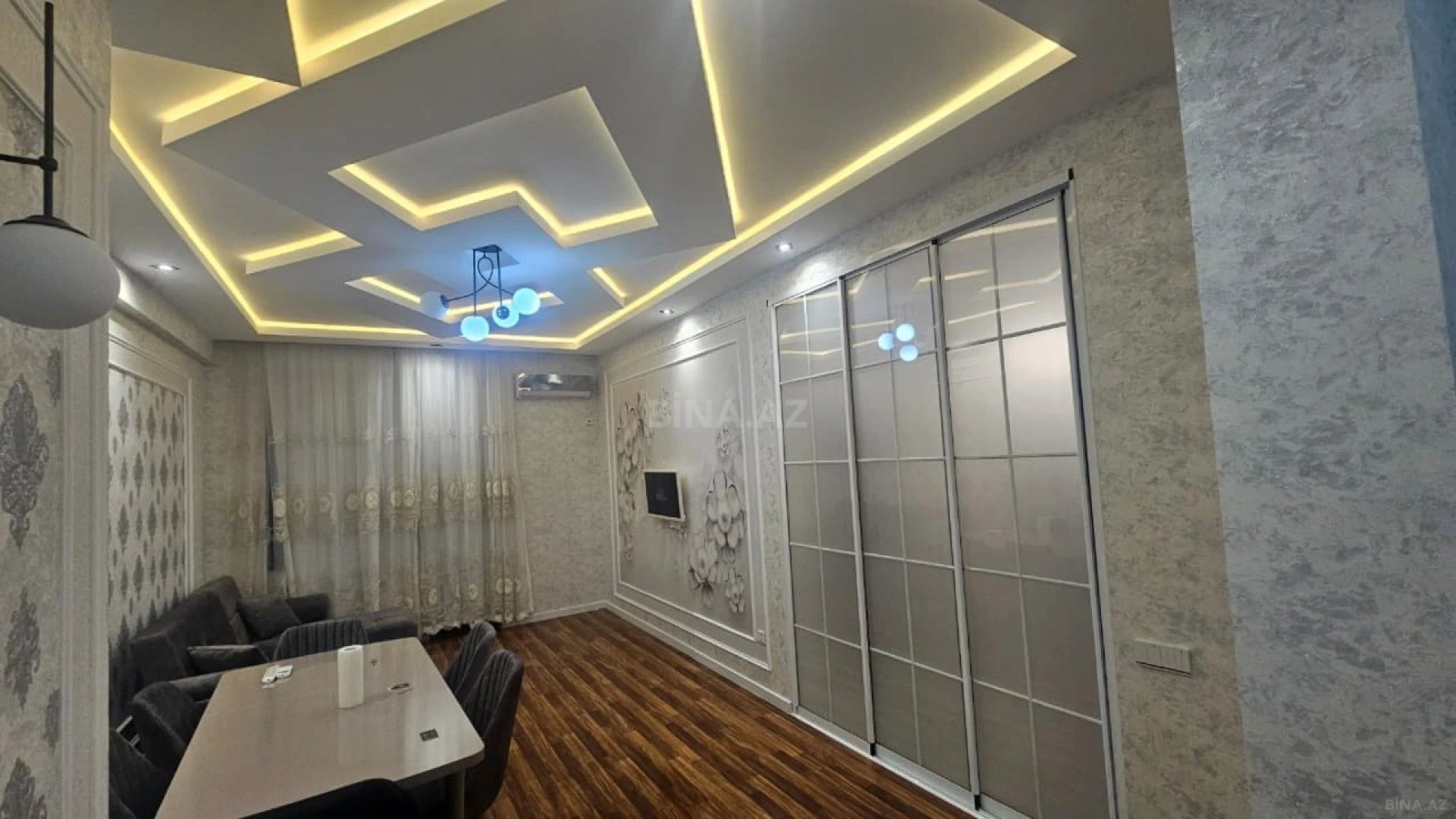 Satılır 2 otaqlı mənzil 68 m²
