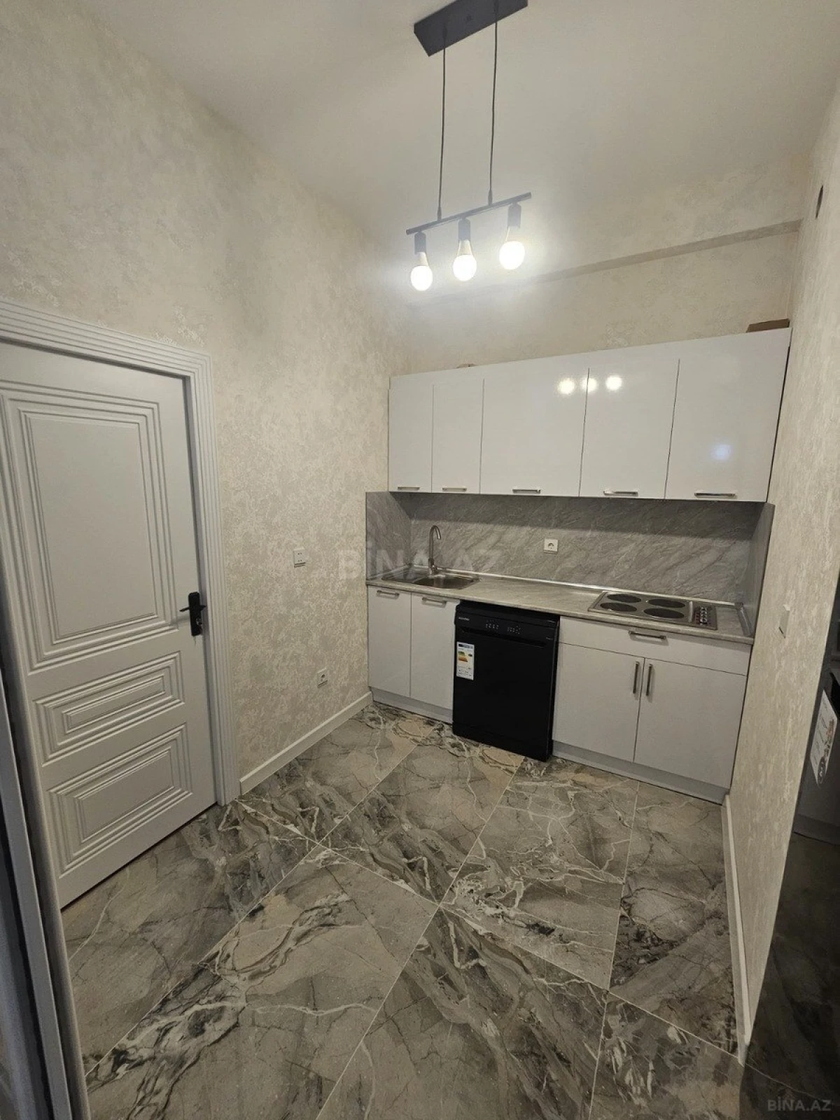 Satılır 2 otaqlı mənzil 68 m²