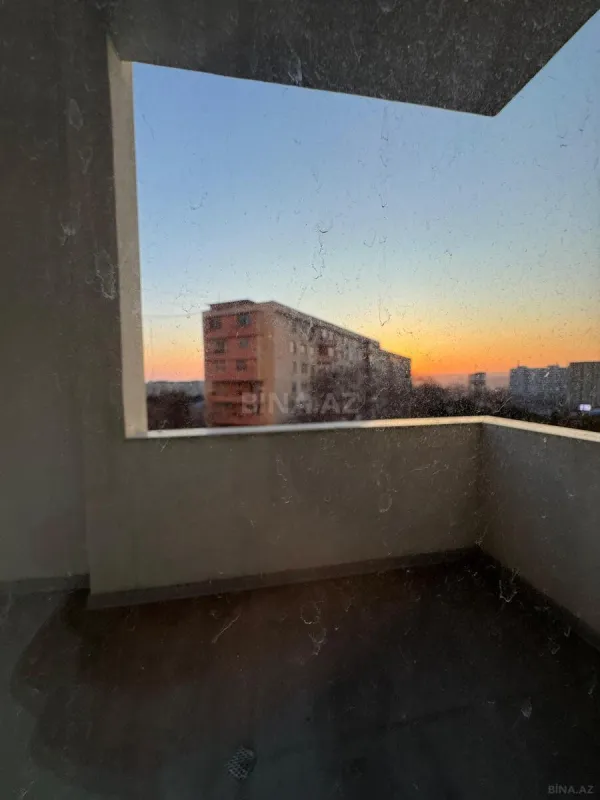 Satılır 4 otaqlı mənzil 200 m²