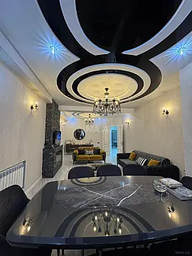 Satılır 4 otaqlı mənzil 200 m²