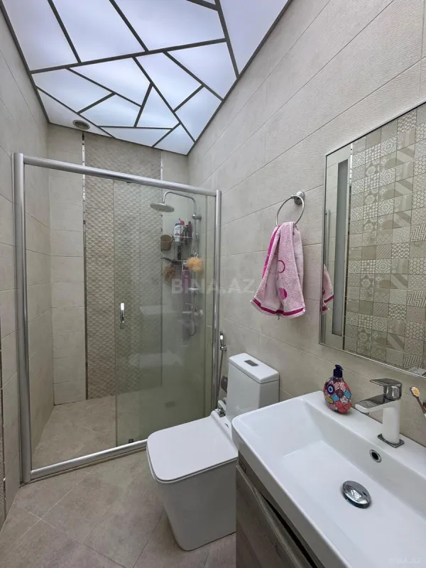 Satılır 4 otaqlı mənzil 200 m²