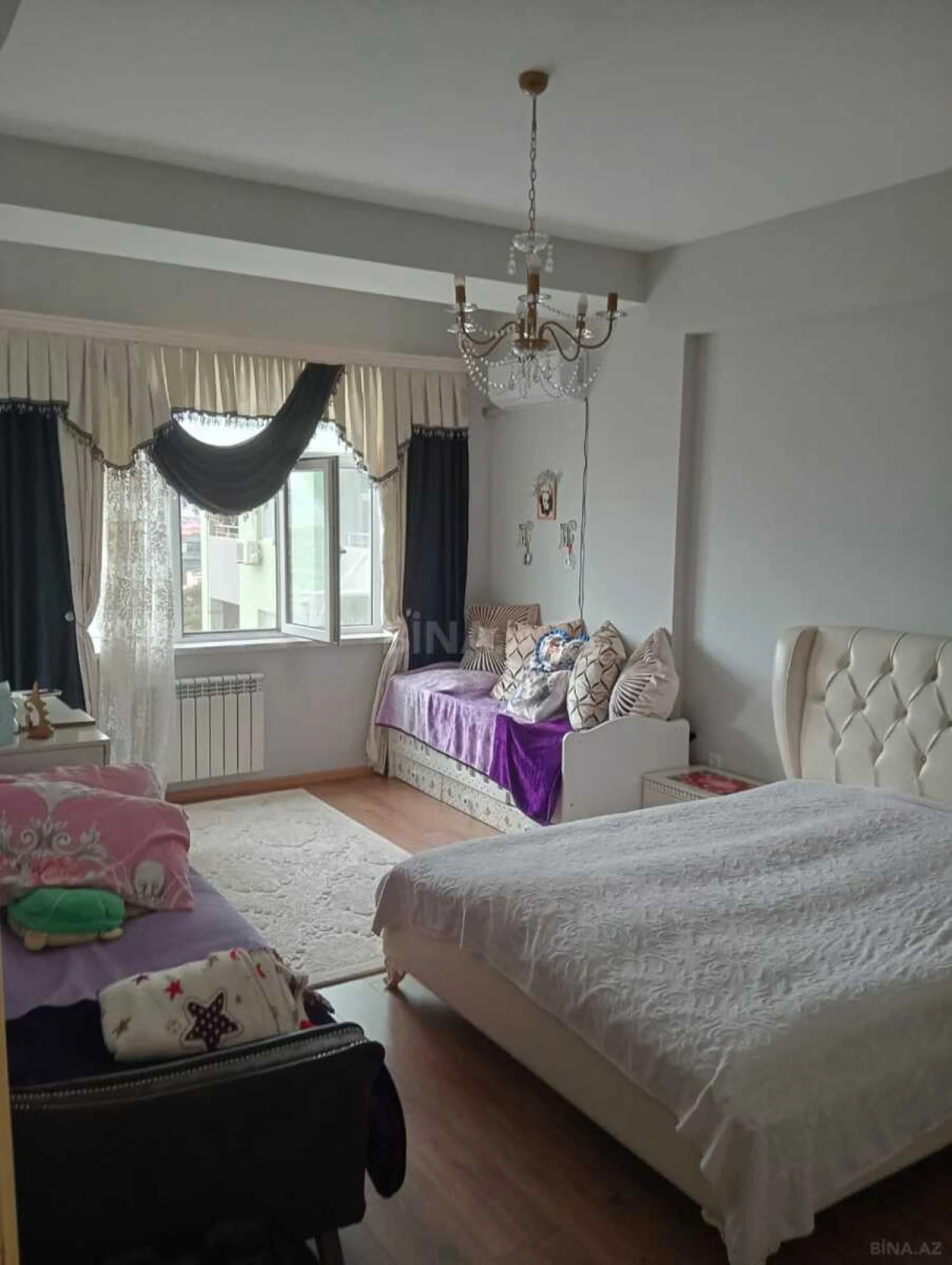 Satılır 1 otaqlı mənzil 52.5 m²
